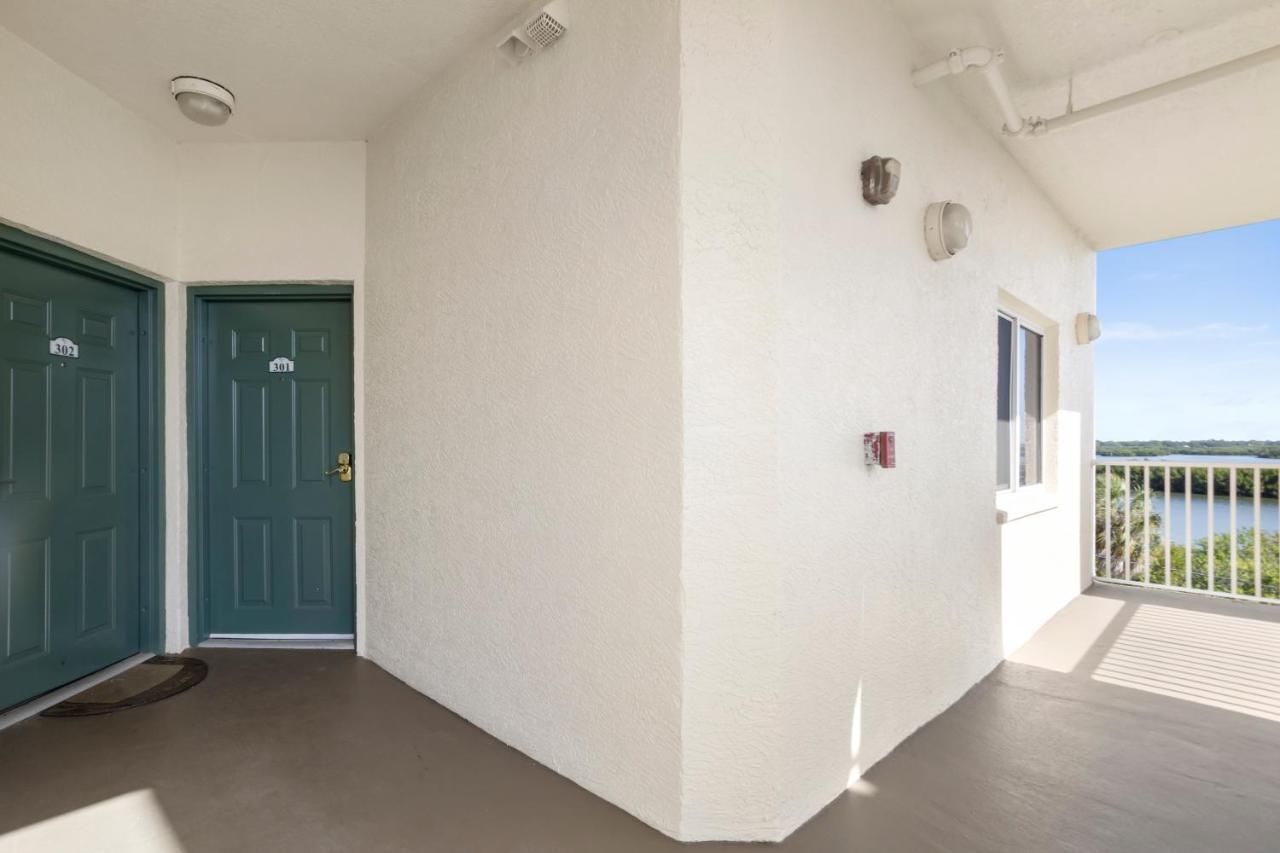 Oceanfront Luxury Condo! Mins To Beach! Rum Bar Next Door! Sint-Petersburg Buitenkant foto