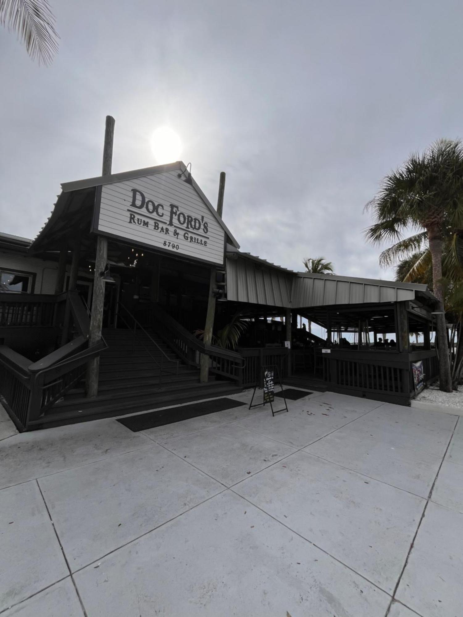 Oceanfront Luxury Condo! Mins To Beach! Rum Bar Next Door! Sint-Petersburg Buitenkant foto