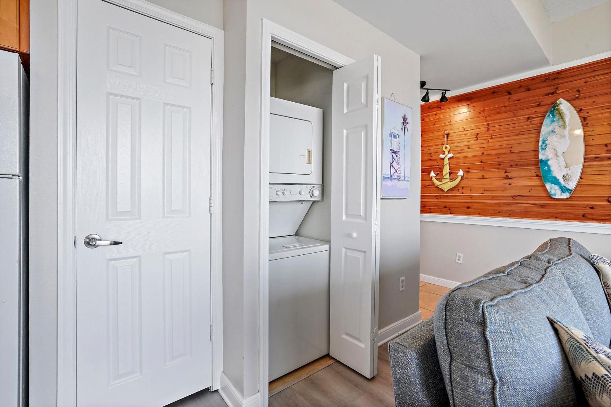 Oceanfront Luxury Condo! Mins To Beach! Rum Bar Next Door! Sint-Petersburg Buitenkant foto
